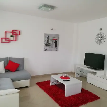 Bingo Apartment *